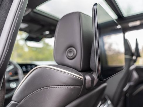 Used 2023 Cadillac Escalade Premium Luxury Platinum image 34