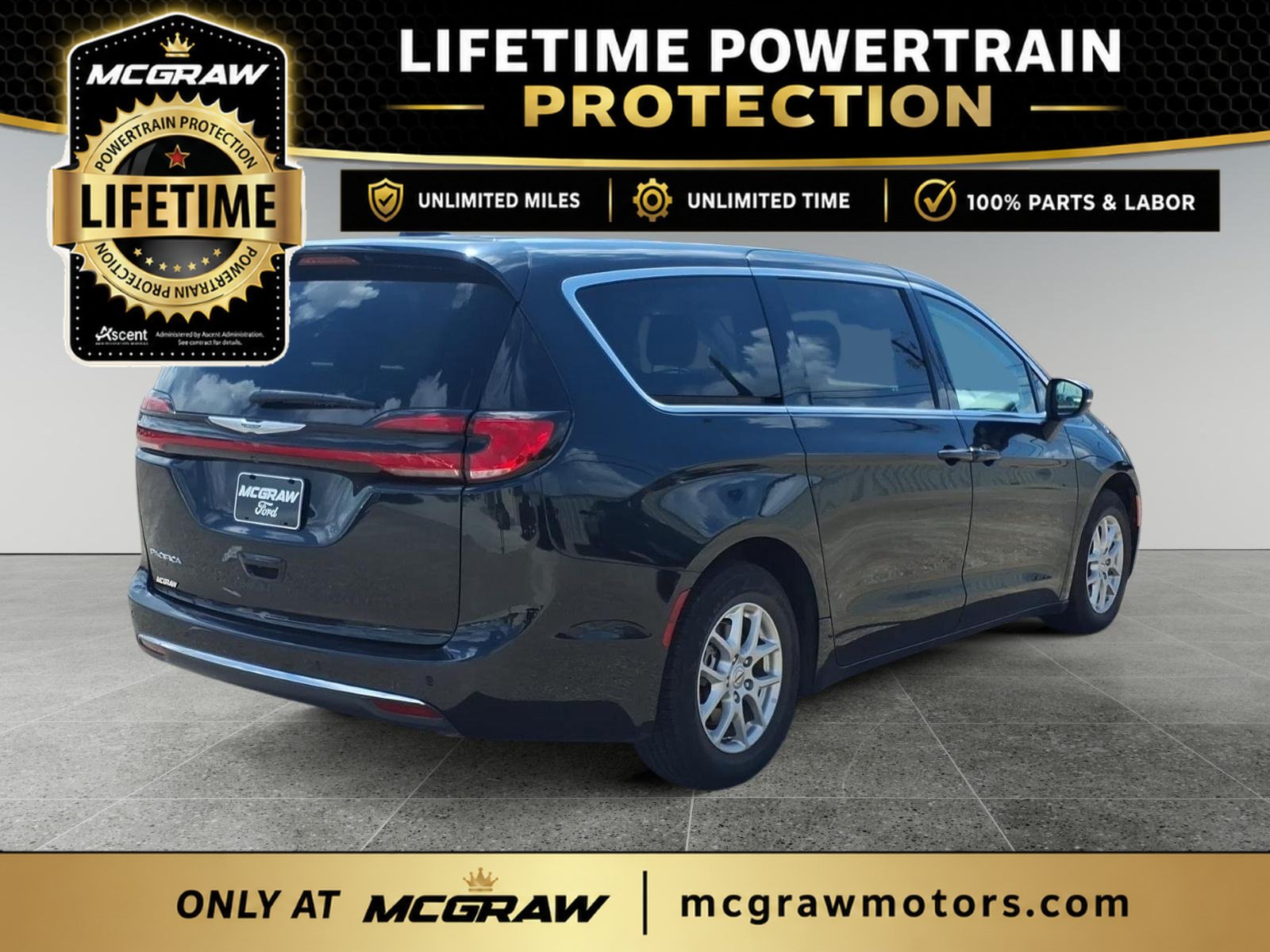 Used 2023 Chrysler Pacifica Touring-L FWD image 5