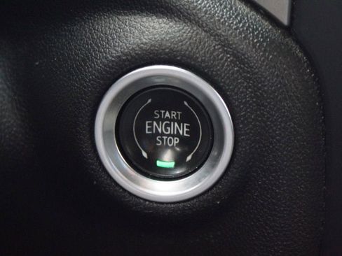 Used 2021 Chevrolet Silverado 1500 LT RWD image 8
