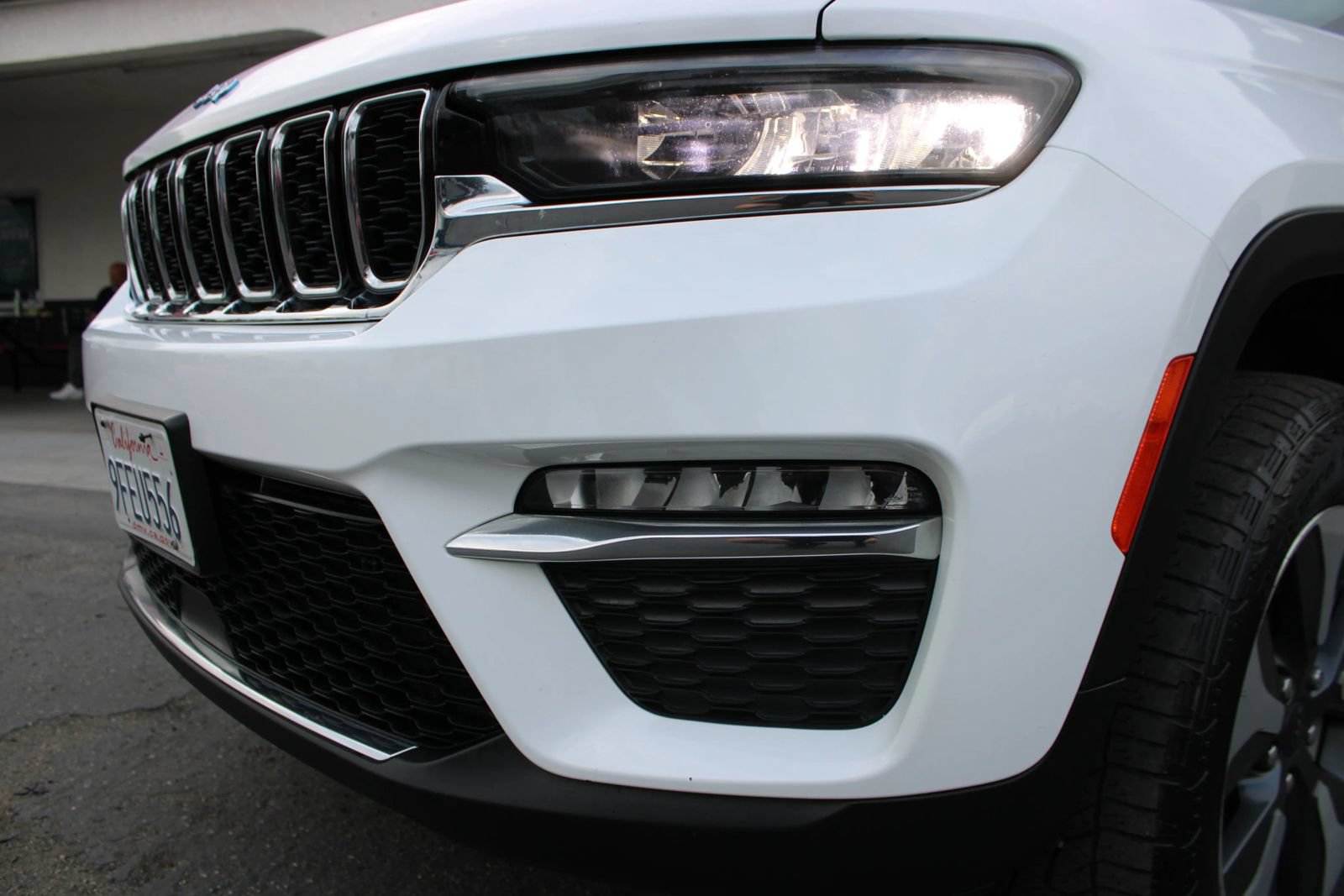 Used 2022 Jeep Grand Cherokee Limited 4xe AWD/4WD image 4