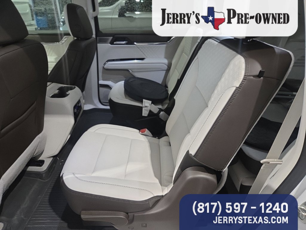 Used 2024 GMC Acadia Denali w/ Super Cruise Package FWD image 16