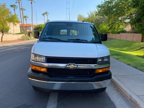 Used 2019 Chevrolet Express 3500 LT w/ LT Preferred Equipment Group RWD image 5