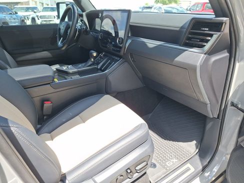 Used 2024 Lexus GX 550 AWD/4WD image 31