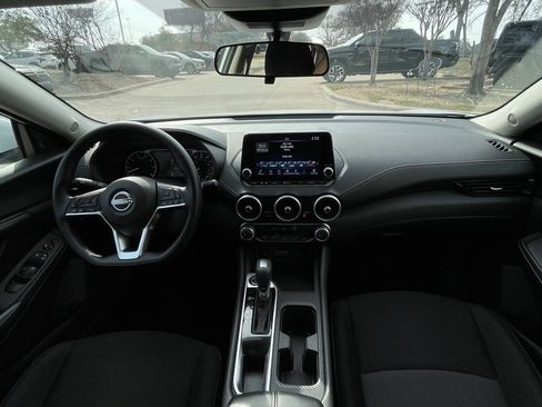 Used 2024 Nissan Sentra SV image 10