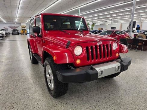 Used 2015 Jeep Wrangler Sahara AWD/4WD image 4