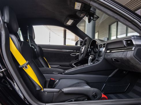 Certified 2018 Porsche 911 GT3 RWD image 45
