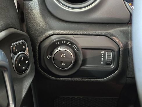 Used 2023 Jeep Gladiator Sport AWD/4WD image 20