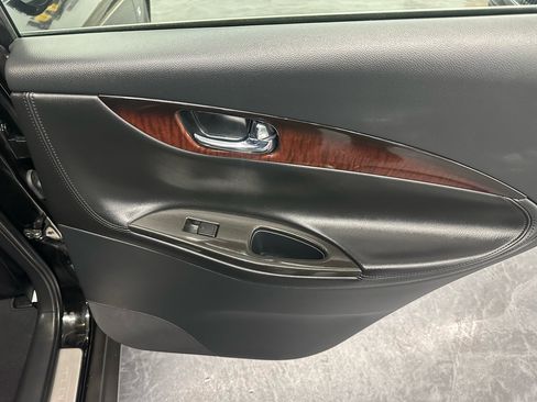 Used 2017 INFINITI QX50 AWD w/ Premium Plus Package image 11