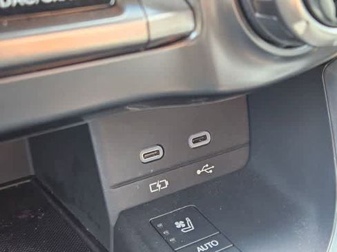 Used 2025 Lexus LX 700h Overtrail image 33