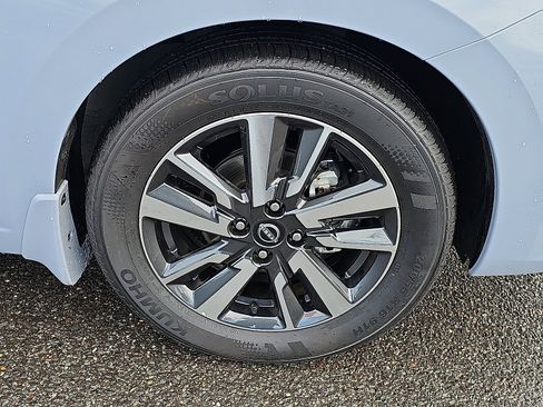 Certified 2025 Nissan Versa SV w/ Trunk Package image 8