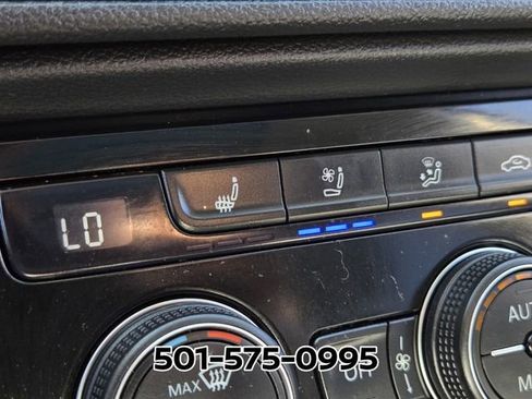 Used 2024 Volkswagen Taos SEL AWD/4WD image 32