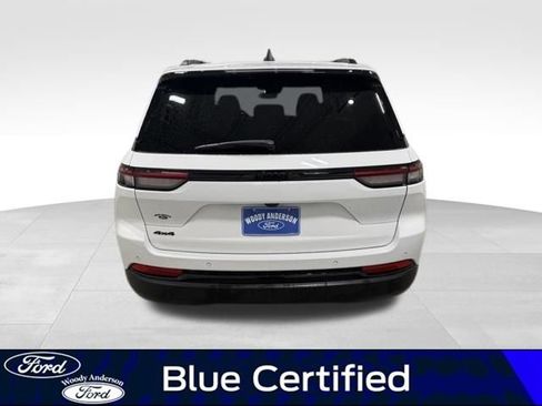 Used 2024 Jeep Grand Cherokee Altitude AWD/4WD image 6