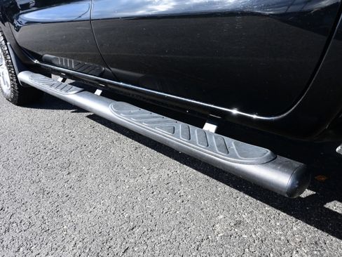 Used 2023 Nissan Frontier SV w/ Technology Package image 13