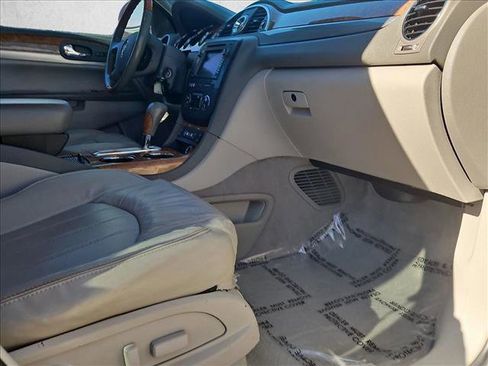 Used 2012 Buick Enclave Premium image 26
