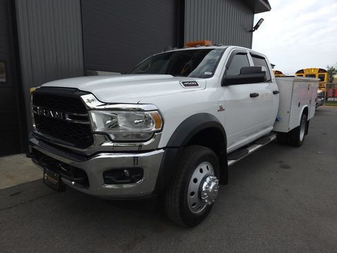 Used 2020 RAM 4500 Tradesman w/ Chrome Appearance Group AWD/4WD image 3