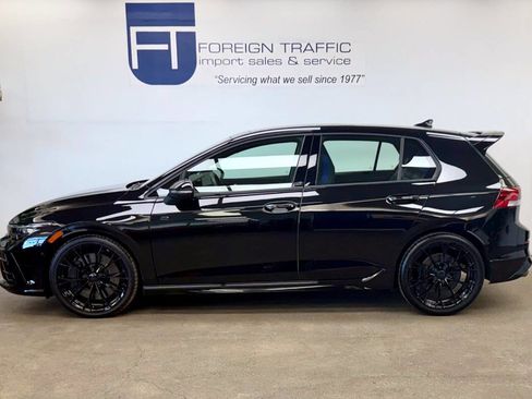 Used 2025 Volkswagen Golf R Black Edition image 6