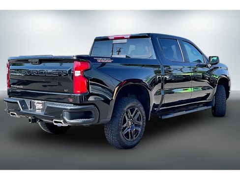 Used 2024 Chevrolet Silverado 1500 LT Trail Boss w/ LT Trail Boss Premium Package AWD/4WD image 6