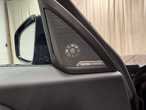 Used 2025 BMW M2 w/ Lighting Package image 9