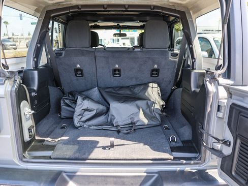 Used 2021 Jeep Wrangler Unlimited Sport AWD/4WD image 25