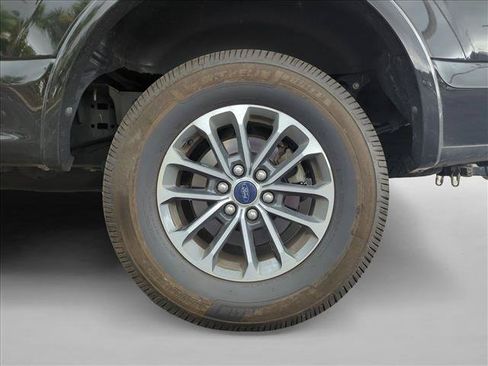 Used 2020 Ford F150 XLT w/ Equipment Group 302A Luxury AWD/4WD image 13
