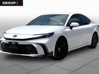 Used 2025 Toyota Camry SE w/ Multimedia Upgrade Package FWD video 1