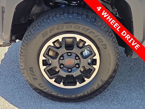 Used 2024 Toyota Tacoma TRD Off-Road AWD/4WD image 7