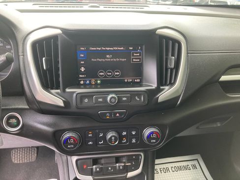 Used 2022 GMC Terrain SLE w/ Driver Convenience Package AWD/4WD image 24