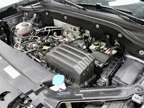 Used 2024 Volkswagen Atlas SE AWD/4WD image 16