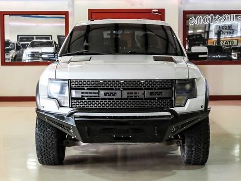 Used 2014 Ford F150 Raptor w/ Equipment Group 801A Luxury image 9