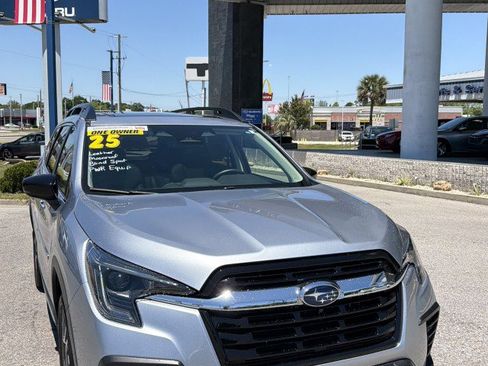 Certified 2025 Subaru Ascent Limited AWD/4WD image 1