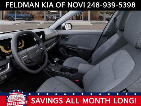 New 2025 Kia K4 LX image 17