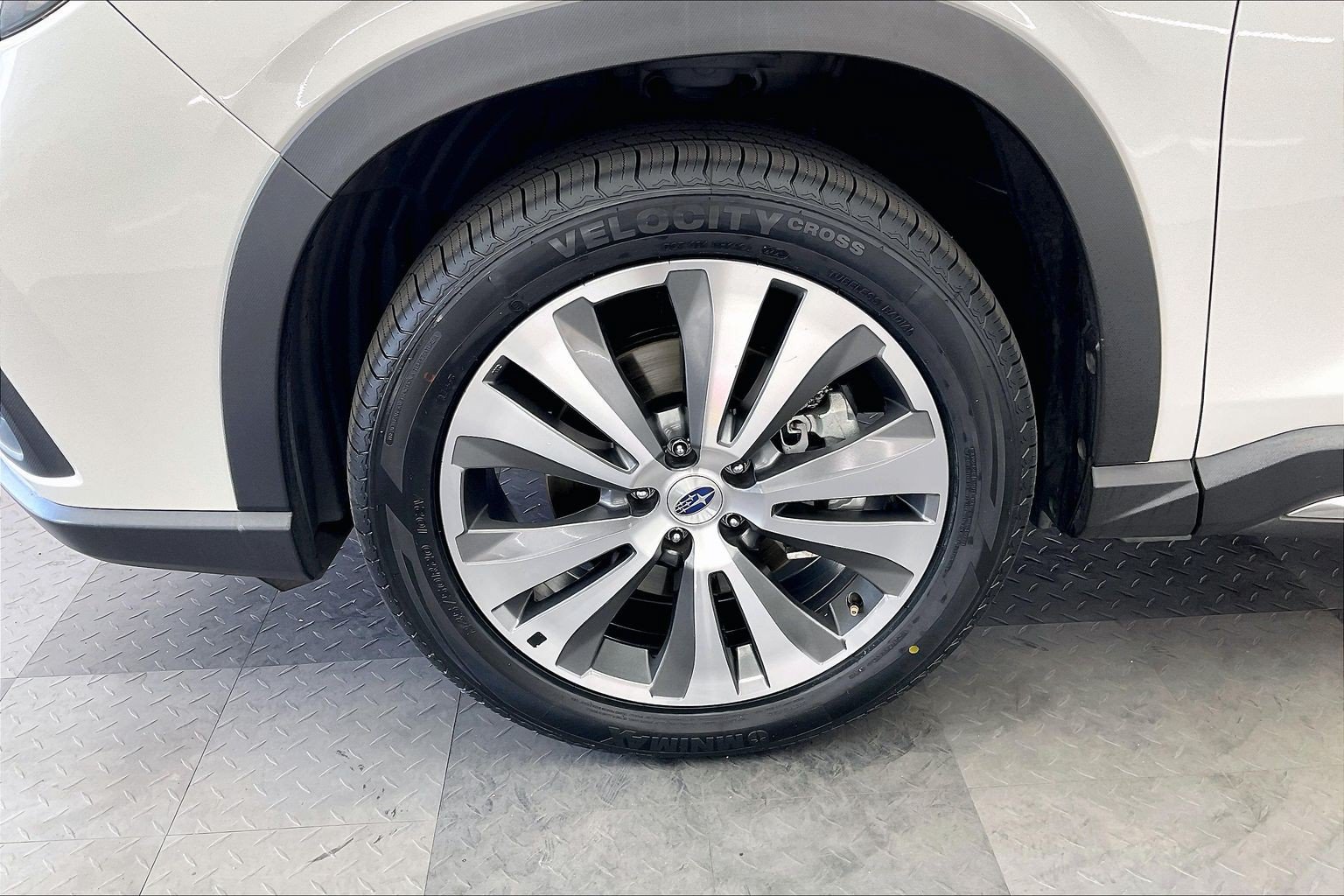 Used 2020 Subaru Ascent Limited w/ Technology Package AWD/4WD image 8