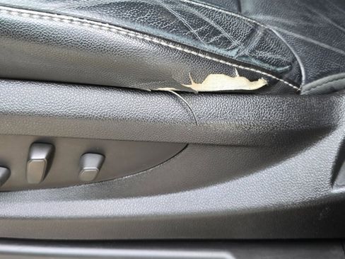 Used 2015 Chevrolet Suburban LT image 16