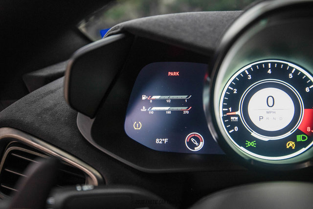 Used 2020 Aston Martin V8 Vantage Coupe RWD image 22