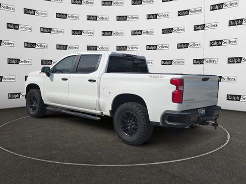 Used 2019 Chevrolet Silverado 1500 LT Trail Boss AWD/4WD image 4