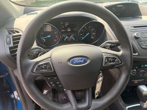 Used 2017 Ford Escape SE FWD image 18