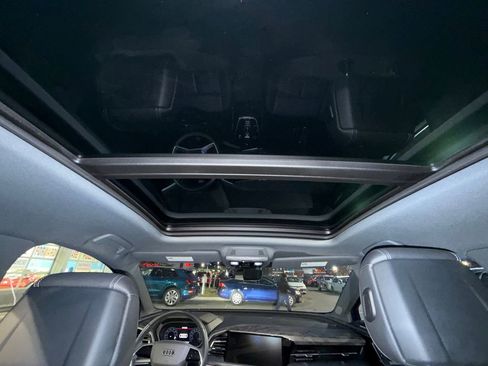 Used 2023 Audi Q4 e-tron Premium w/ Convenience Package image 19