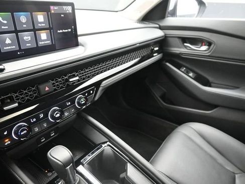 Certified 2025 Honda Accord Touring image 30
