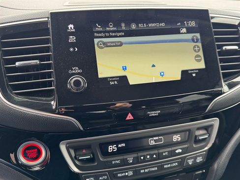 Used 2019 Honda Pilot Touring image 16