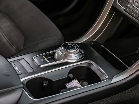 Used 2018 Ford Fusion SE w/ Fusion SE Technology Package image 21