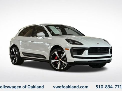 Used 2023 Porsche Macan S AWD/4WD image 1