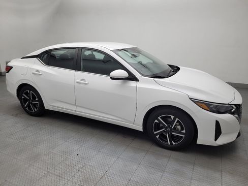 Used 2024 Nissan Sentra SV FWD image 11