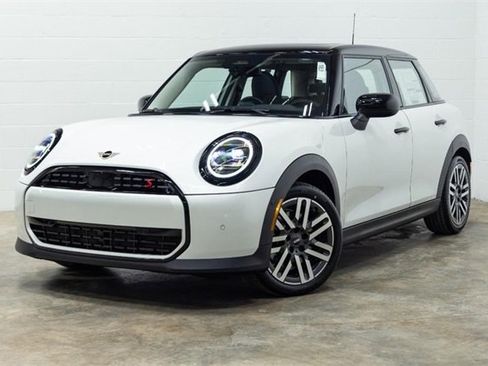 Certified 2025 MINI Cooper S image 9