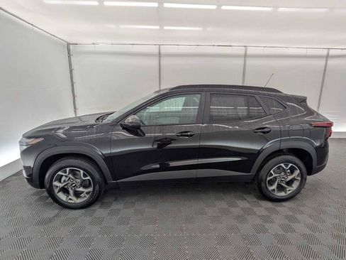 New 2026 Chevrolet Trax LT FWD image 3