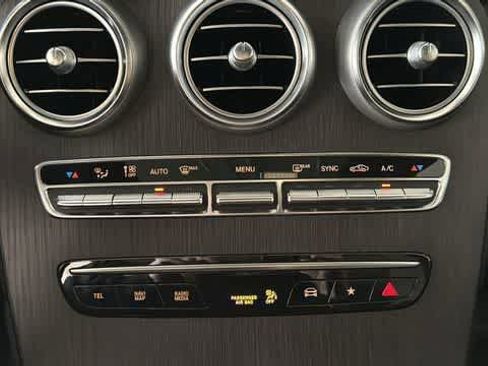 Used 2022 Mercedes-Benz GLC 300 image 23