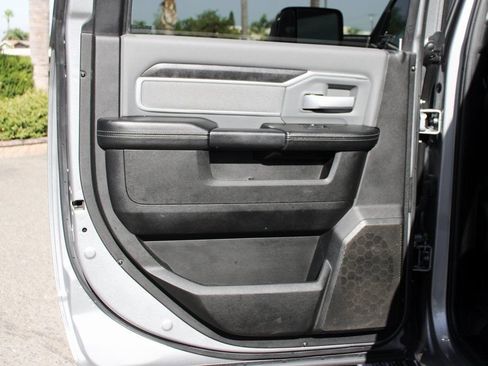 Used 2022 RAM 2500 Big Horn AWD/4WD image 30