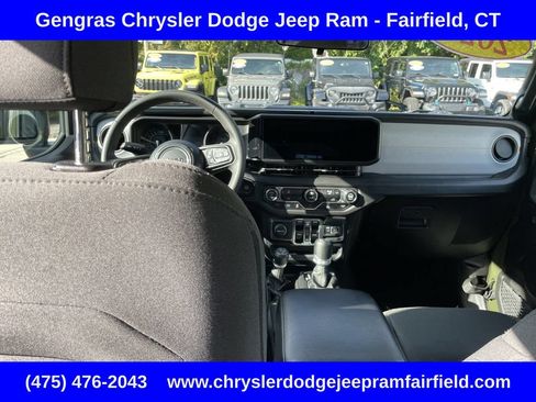 Used 2024 Jeep Wrangler Unlimited AWD/4WD image 26