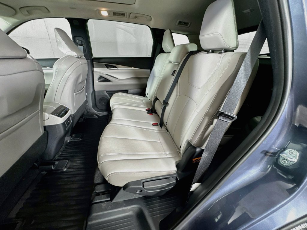 Certified 2027 INFINITI QX60 Luxe w/ Cargo Package FWD image 33