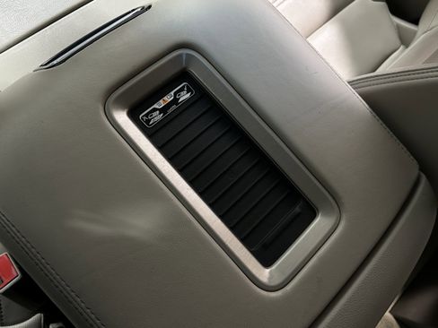 Used 2017 GMC Yukon XL Denali image 11