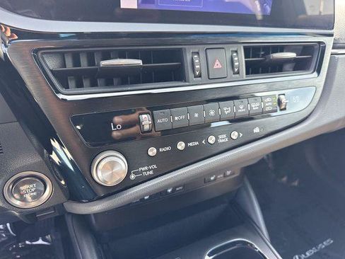 Certified 2024 Lexus ES 350 w/ Premium Package FWD image 19